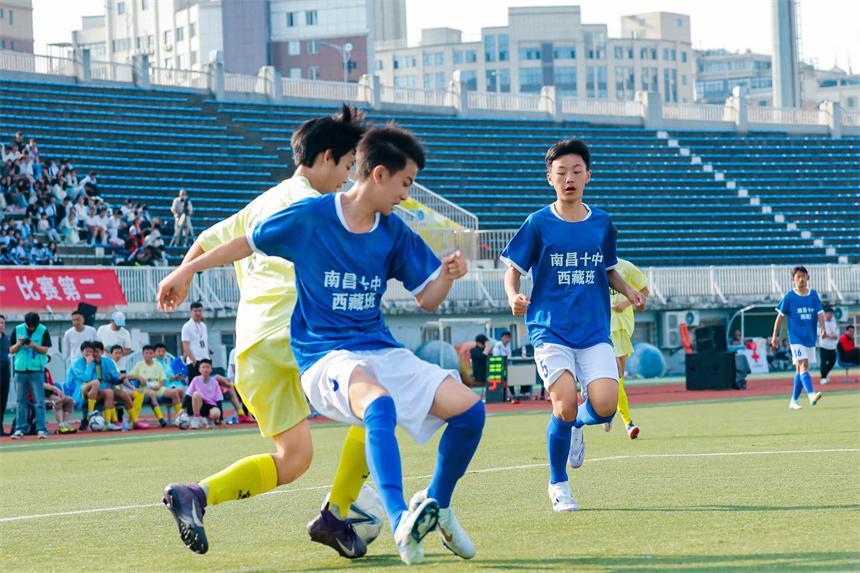真人娱乐-2026年南昌市青少年校园足球超级联赛开赛
